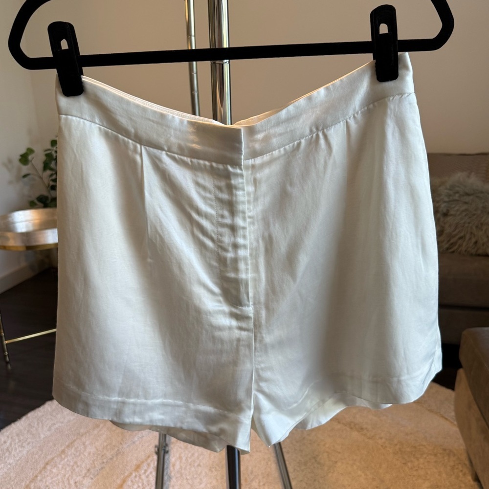 Intermix White Dressy Linen Blend Satin Silk Shorts Size 8 or 10
